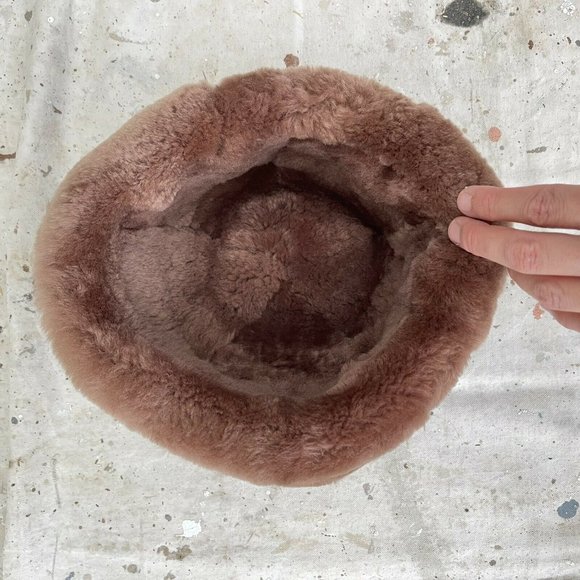 Vintage Shearling Hat - Picture 4 of 8